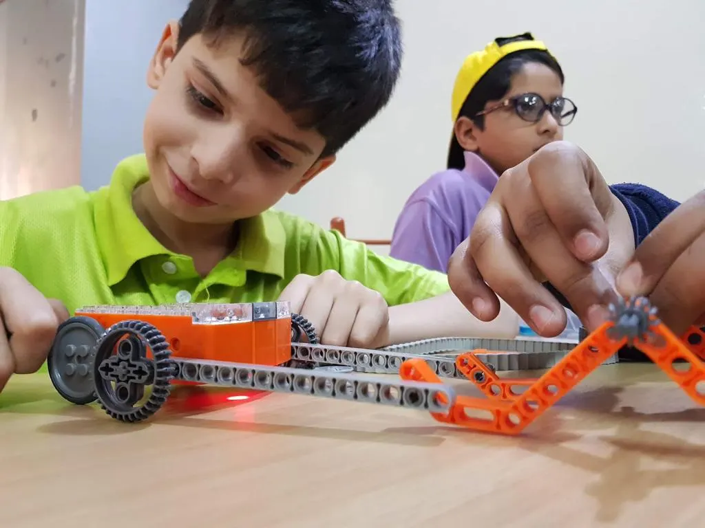 Student project using Edison Robot with EdCreate Kit